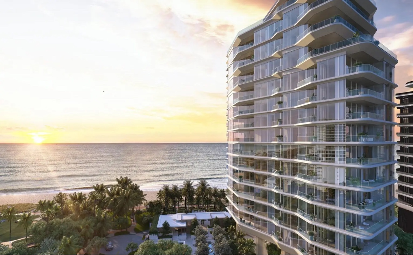 Torre residencial do Aman Miami Beach ao pôr do sol, de frente para o Atlântico